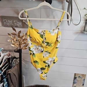 Nwt Cupshe Bathing Suit